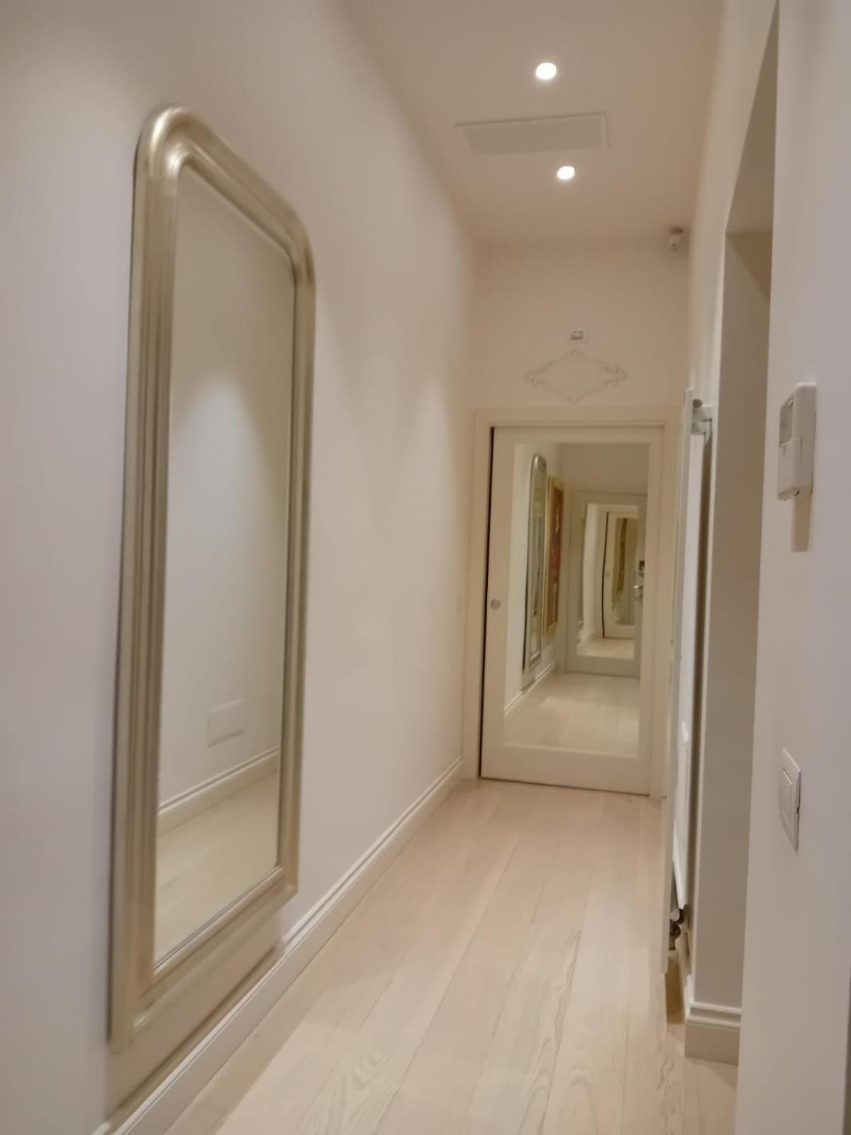 Bari Downtown Luxury Apartment Buitenkant foto