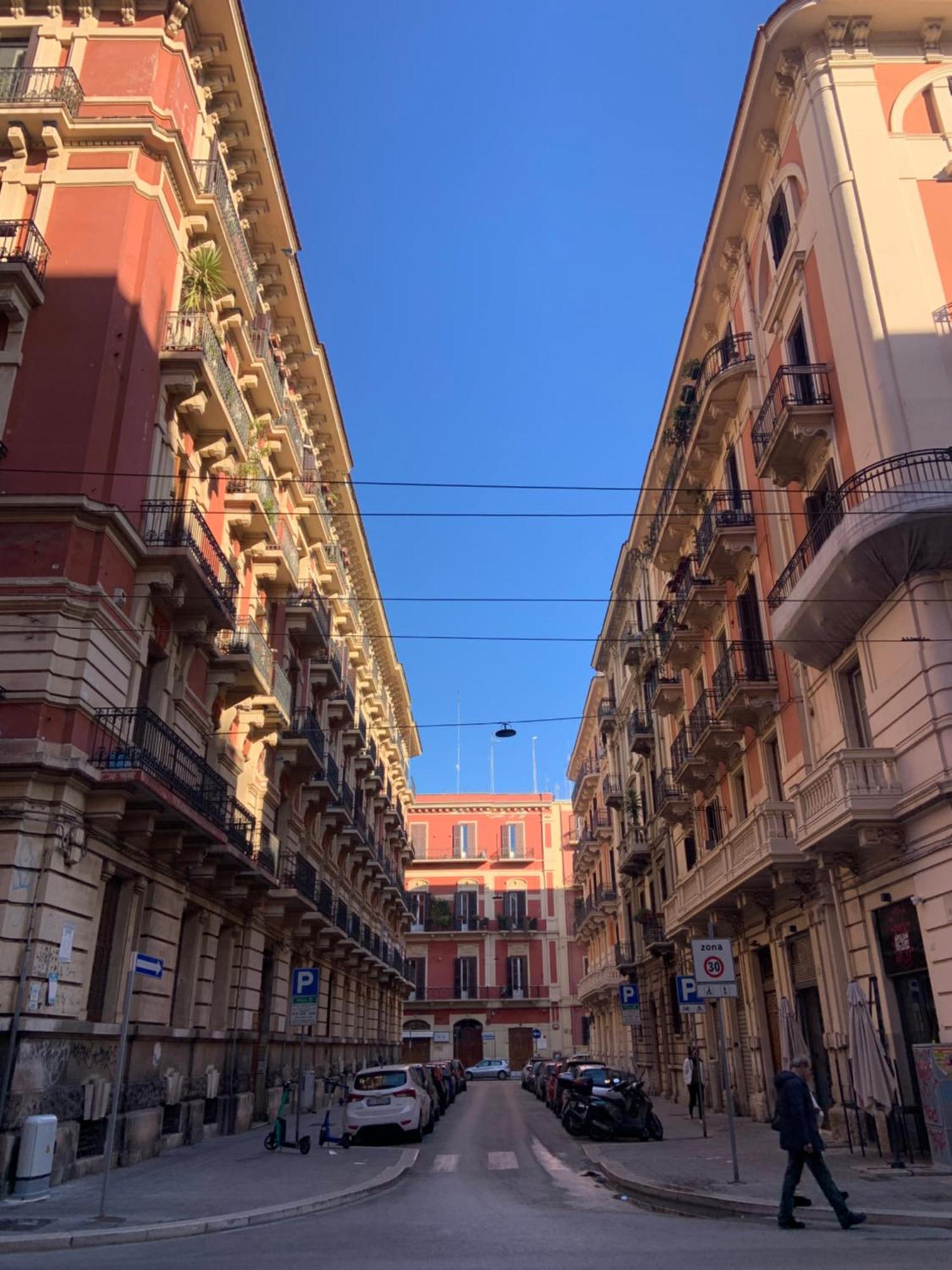 Bari Downtown Luxury Apartment Buitenkant foto