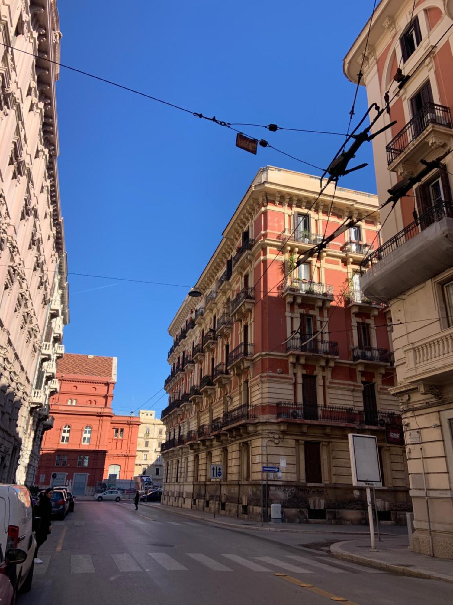 Bari Downtown Luxury Apartment Buitenkant foto